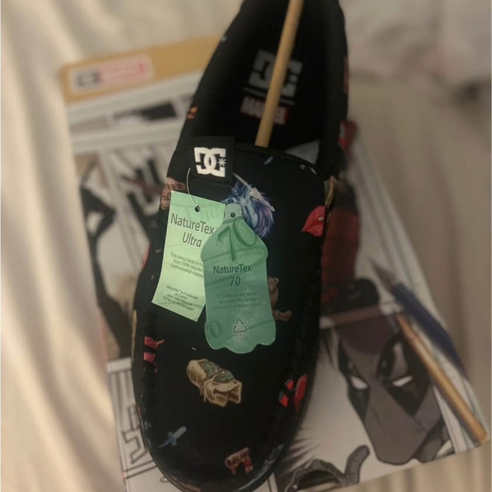 DC Villain 2 Black Graphic Slip-Ons